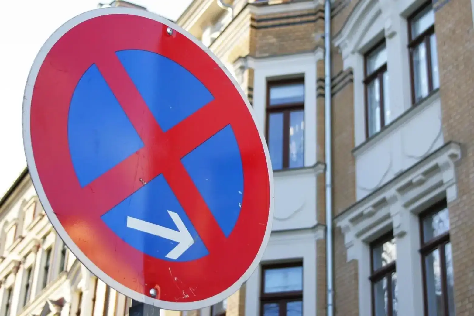 Halteverbot in Berlin online bestellen — Halteverbotsschilder vor Ort